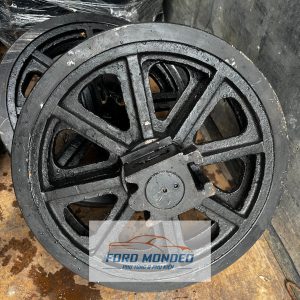 Bánh dẫn hướng Kh100